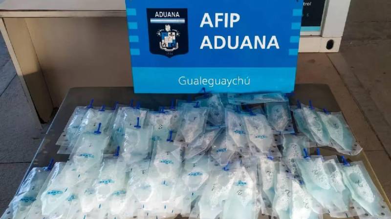El semen de cerdo estaba fraccionada en 60 sachets de 100 ml.