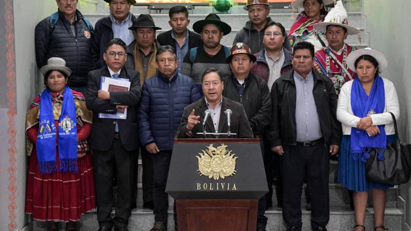 Lima, a lado de David Choquehuanca, en una conferencia de prensa con el Pacto de Unidad arcista