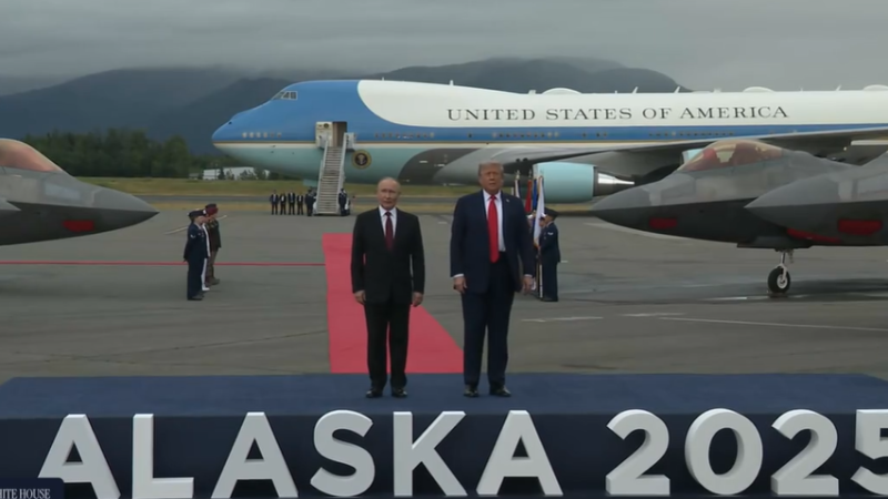 Trump y Putin en Alaska para abordar su reunión. 