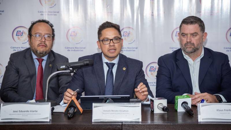 Representantes del sector industrial (a la izquierda y el centro) tomarán parte de la reunión. A la derecha, el presdidente de la CAO confirmó también su participación