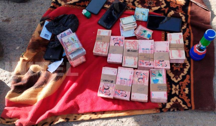 La Policía aprehende a un hombre con Bs 190 mil “para los bloqueadores”
