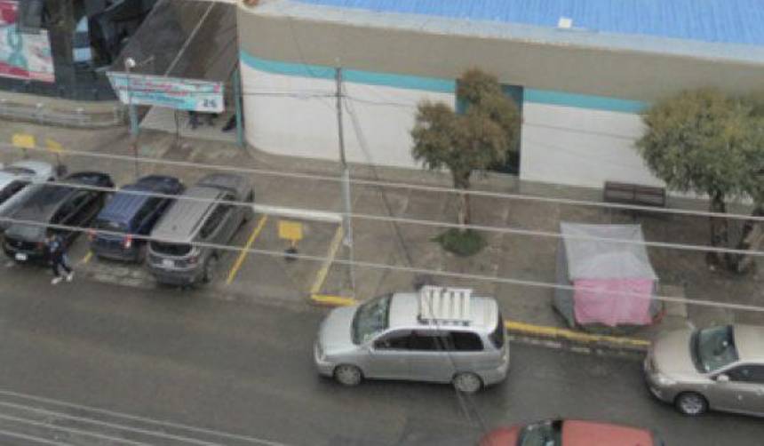 Denuncian consumo de alcohol en un hospital: Despiden a dos bioquímicos y desvinculan a la directora acusada de encubrimiento