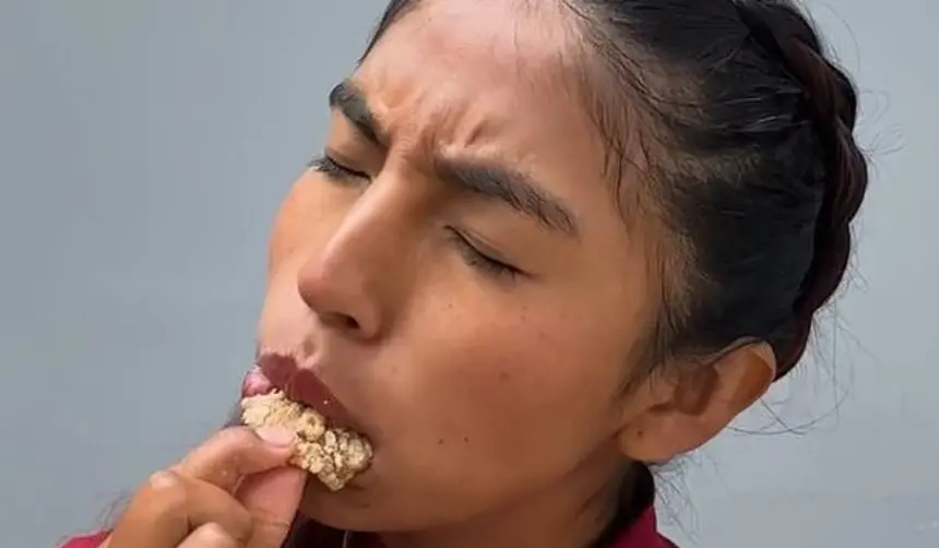 Albertina enseña a preparar un rico y crocante cuero de chancho