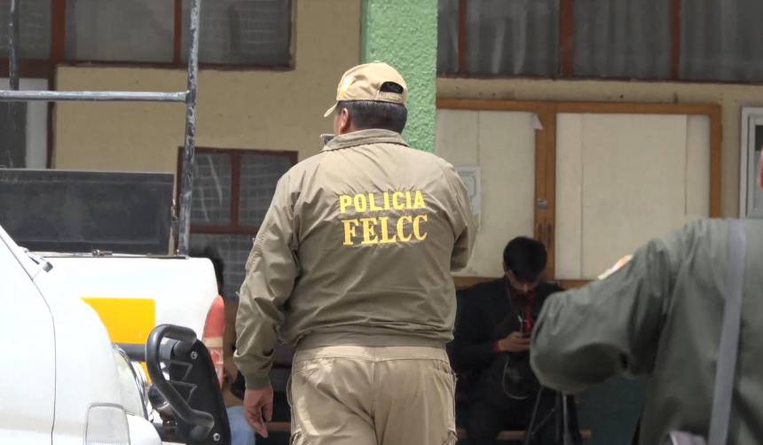 Dos aprehendidos en poder de armas de fuego tras intervención por minería ilegal en La Paz