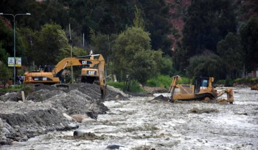 Alcalde de La Paz pide reunión con la ANH para abastecer de diésel a la maquinaria pesada encargada de la limpieza de ríos