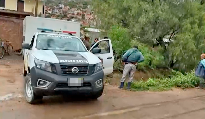 Encuentran el cuerpo sin vida de una mujer dentro de un canal de riego en Cochabamba