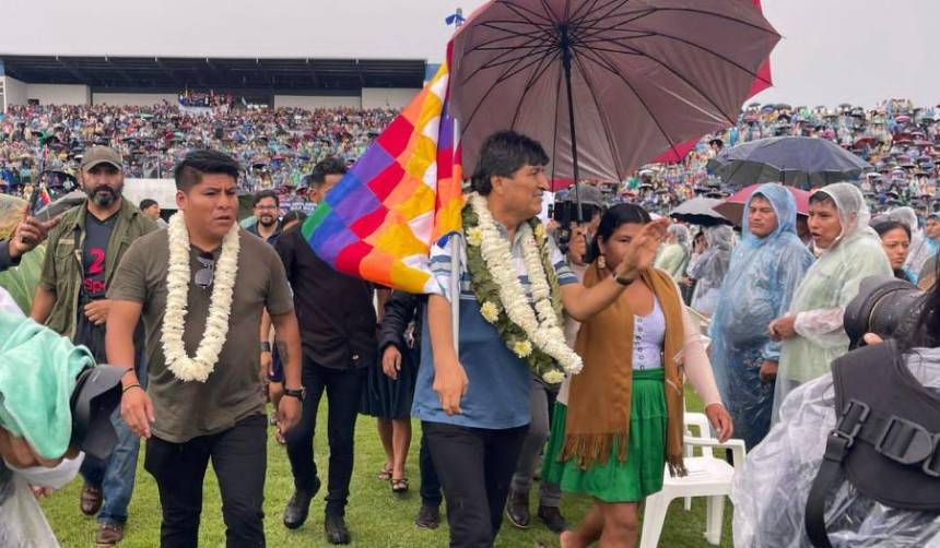 “Si mañana fueran las elecciones ganamos con más del 60%”, dice Evo Morales al ser proclamado en el trópico 