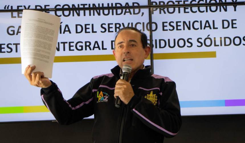 Casimira Lema sobre viaje de Dockweiler: “Decidió salir del país sin garantizar la continuidad institucional de la ciudad” 
