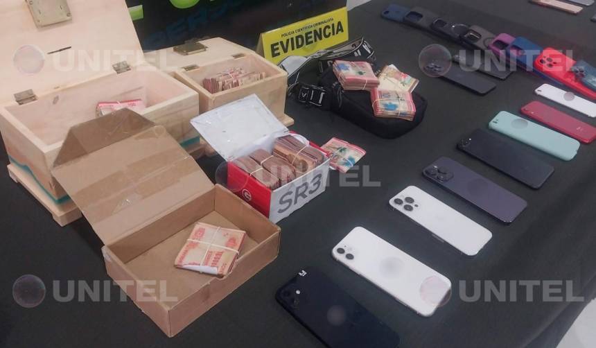 Cochabamba: Policía secuestra 46 celulares de alta gama y aprehende a una persona