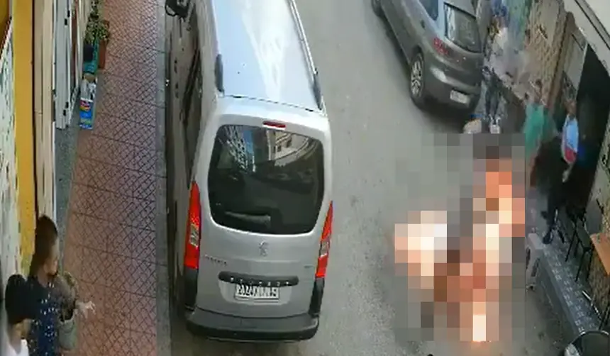 Imágenes sensibles: Grave ataque a un artista callejero en la puerta de un café