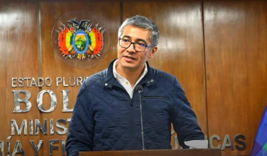 ¿Afectará el tipo de cambio flexible al PGE 2026? Esto explicó el ministro de Economía