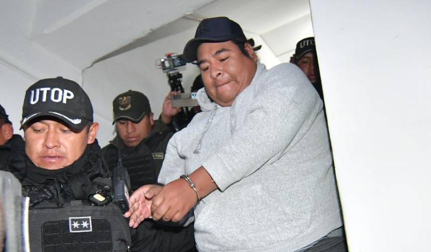 Tras ampliar su declaración por los 53 días de bloqueos, Vicente Salazar retorna a Chonchocoro bajo fuerte resguardo policial 