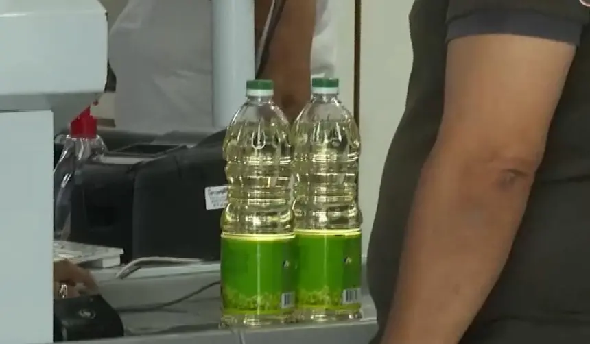 “Cada mes podemos comprar dos botellitas de aceite”, personas denuncian racionamiento en Emapa