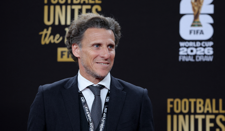 Uruguay busca que Diego Forlán lidere la sub-20 y dirija a la mayor de manera interina