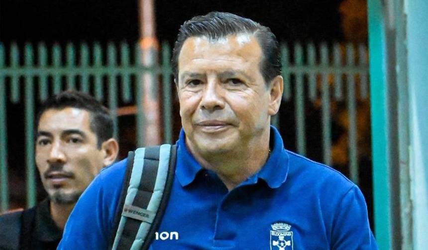 Dirigencia de Blooming “respalda” a Platiní Sánchez, pese a los malos resultados