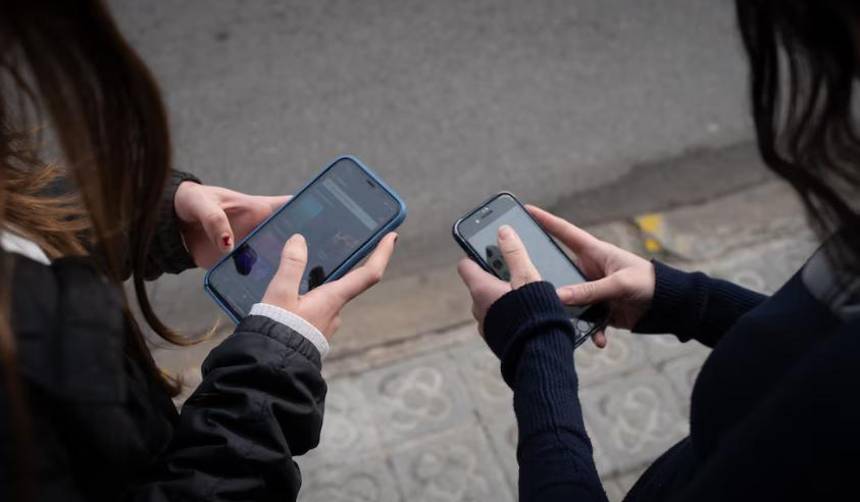 Rastreo de celulares permite encontrar en Santa Cruz a dos adolescentes desaparecidas en La Paz, reporta la Policía 