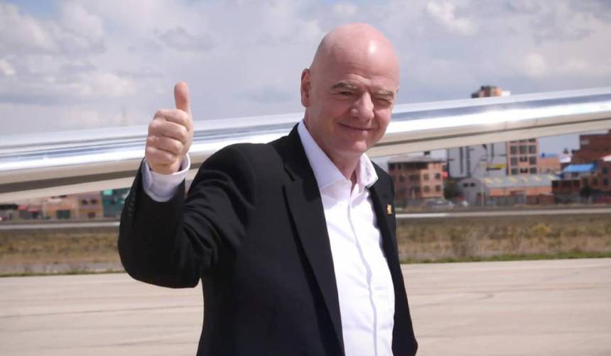 Infantino llegó al país para el aniversario de la Federación Boliviana de Fútbol