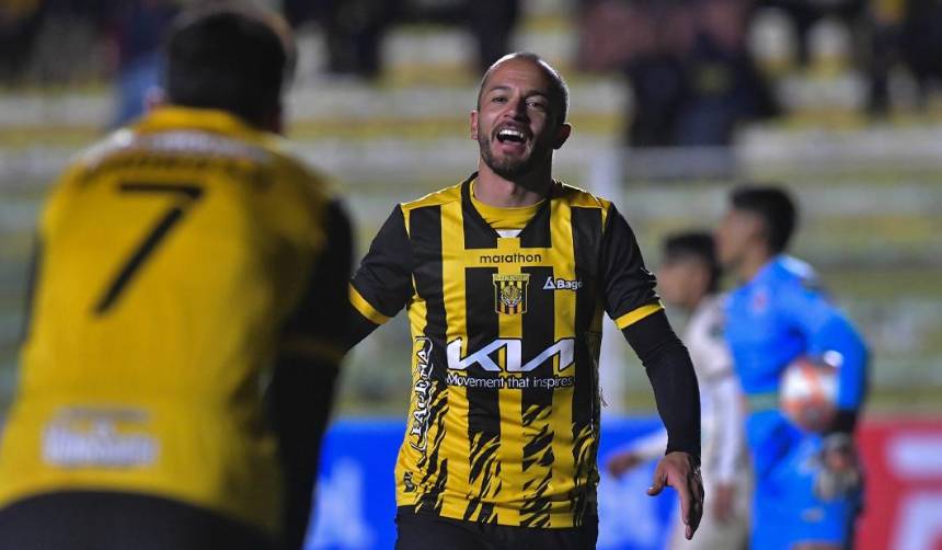 The Strongest logra un sufrido triunfo ante FC Universitario para alcanzar la cima del torneo 