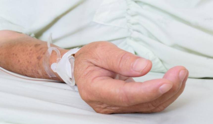 Tras meses en terapia intensiva, muere hombre víctima de una brutal golpiza