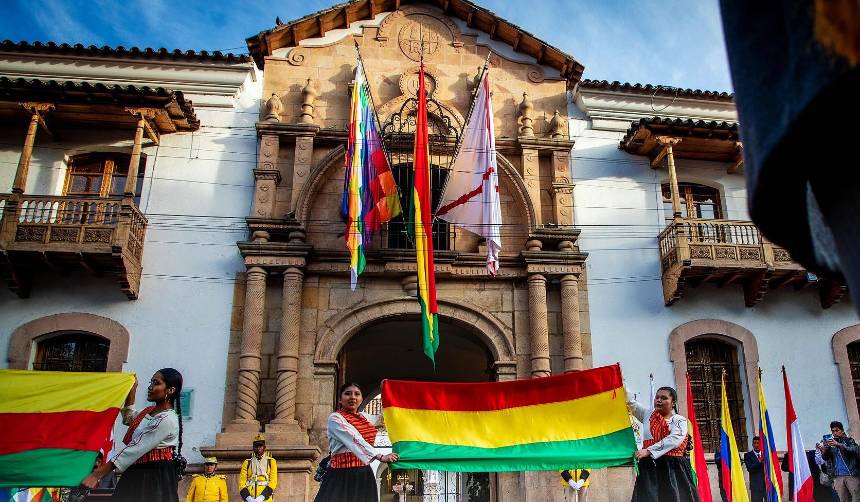 Bolivia celebra el Bicentenario de su independencia en crisis y próximo a las elecciones presidenciales