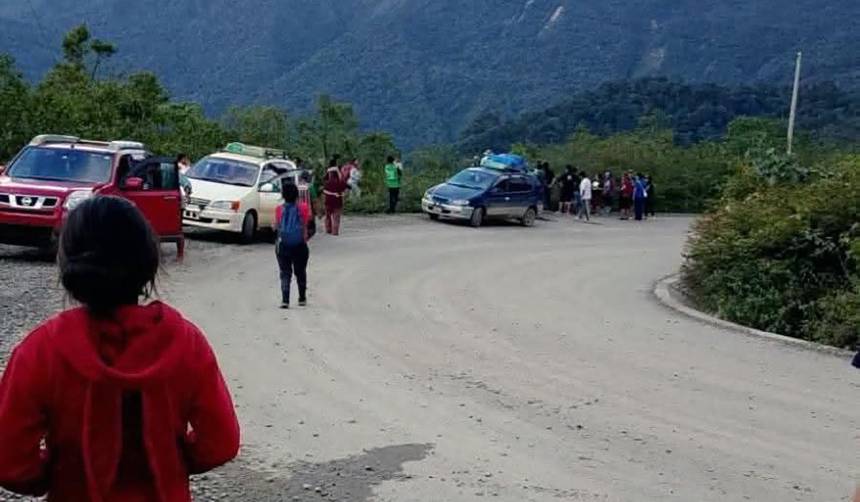 Grupo de cumbia se embarranca en el norte de La Paz y sus integrantes quedan heridos