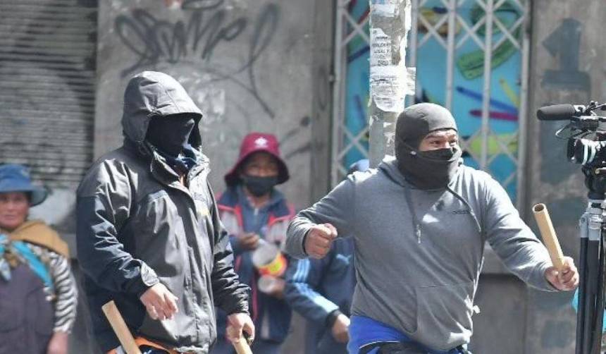 Protestas: Defensa denuncia “presencia de grupos irregulares que ostentan armamento bélico”