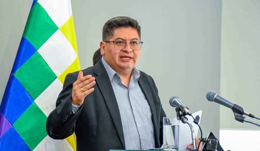 Hay presupuesto para la importación de combustible hasta fin de año, sostiene ministro Montenegro