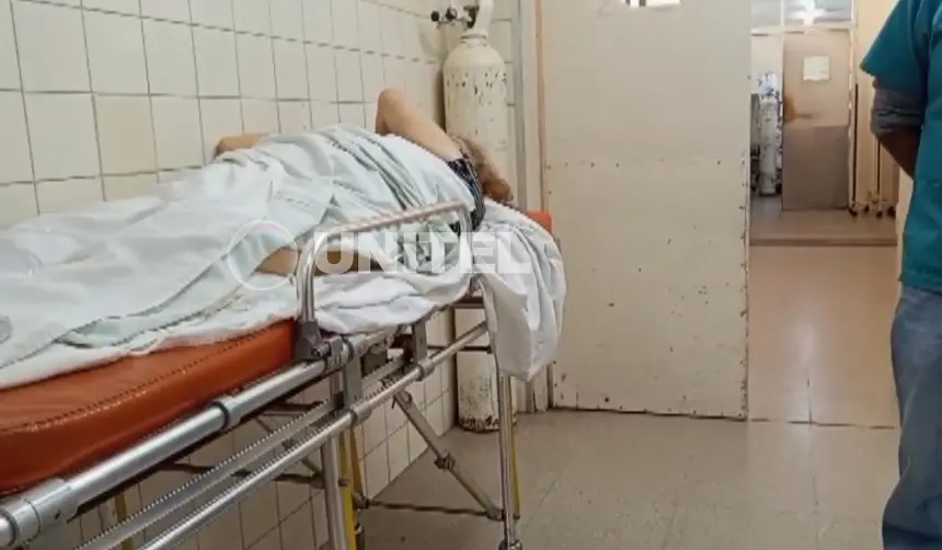 Adulta mayor con fractura de pelvis peregrinó más de un día y esperó por horas en una ambulancia