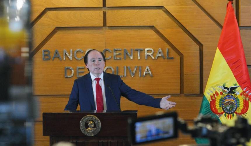 “Nunca más va a haber estos corralitos en dólares”: Presidente del BCB promete cuidar los ahorros de los bolivianos