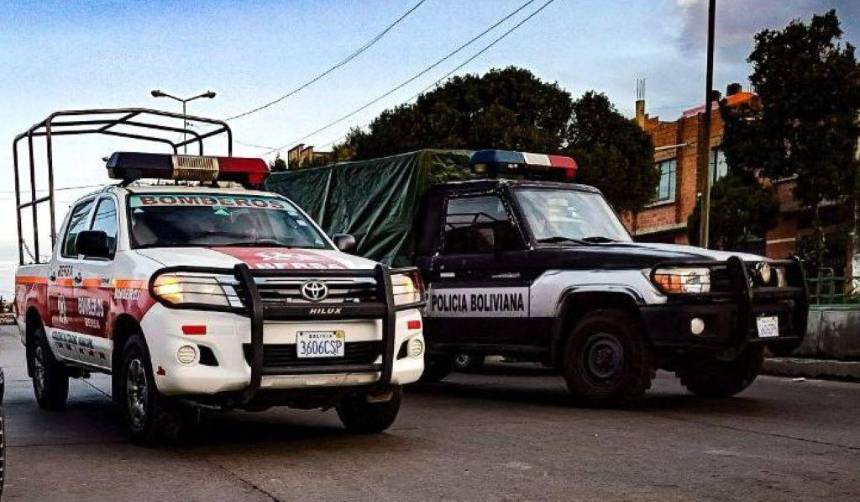 La Paz: Intentaba rescatar su vehículo en medio de la crecida del río, ahora está desaparecido 