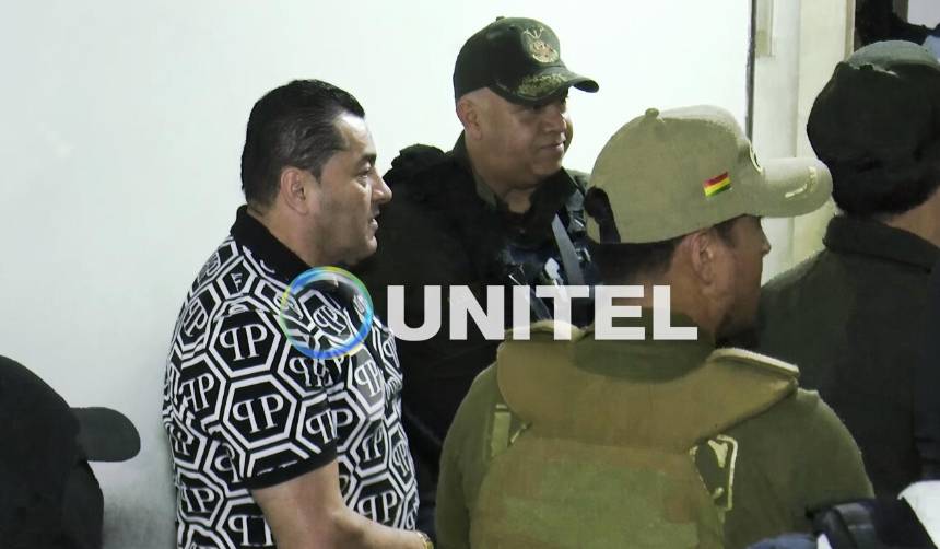 Trasladan a Jhonny Fernández al Palacio de Justicia para su audiencia cautelar por presunta malversación de fondos
