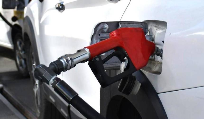 Acuerdo: El Gobierno se compromete ante el FMI a eliminar la subvención de combustibles en 2027