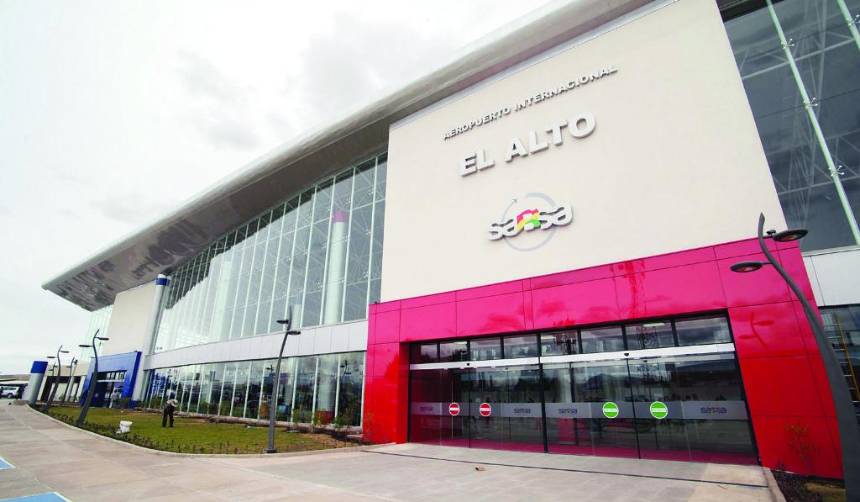 Aeronave pierde contacto con torre de control en Cochabamba: Esto es lo que se sabe