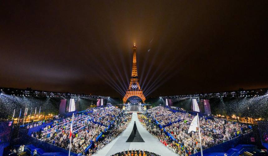 París dio inicio a los Juegos Olímpicos con una fiesta bajo la lluvia