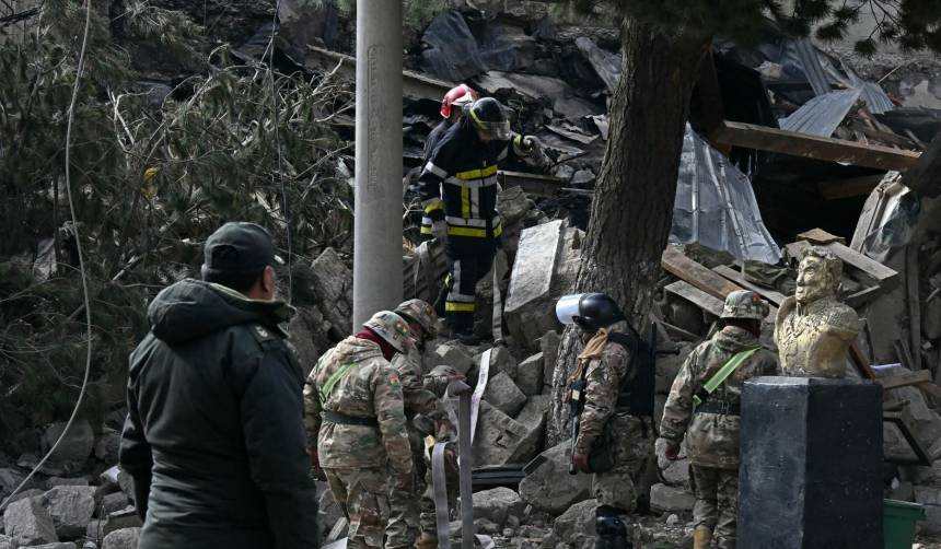 Fiscalía toma declaraciones a soldados y personal militar por explosiones en el cuartel de Viacha