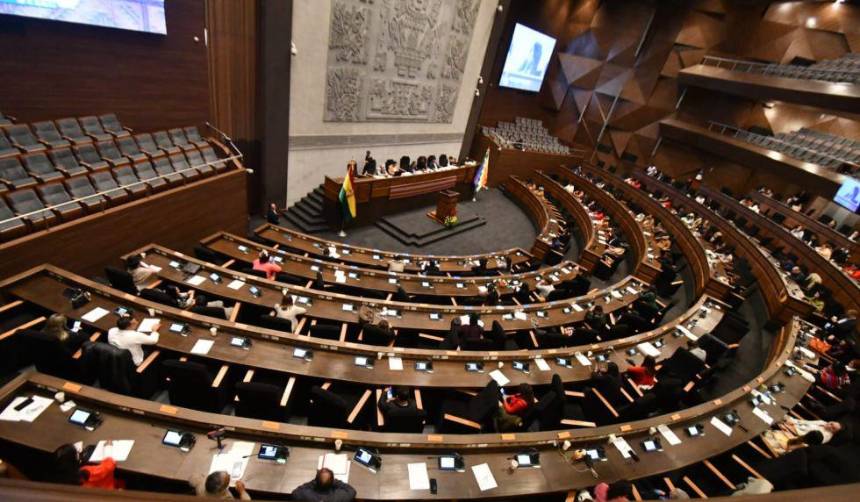 Cámara de Comercio rechaza ley de diferimiento de créditos y dice que es “improvisada e irresponsable”