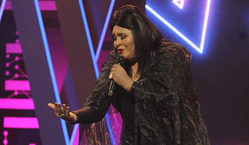 La inesperada confesión del imitador de Alejandra Guzmán tras ser salvado por el público