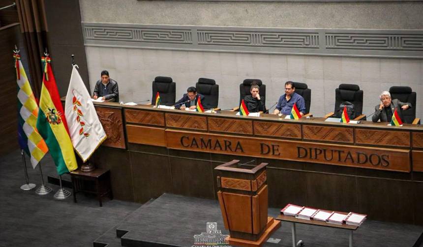 Diputados aprueban informe sobre el caso de la gasolina basura y lo remiten a la Fiscalía, Contraloría y Ejecutivo
