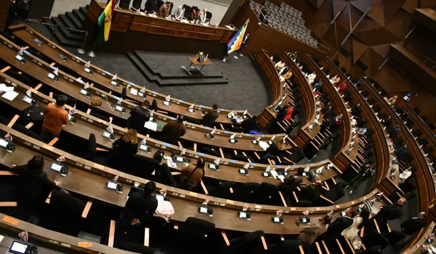 Diputados aprueban la ley de preclusión para “blindar” las elecciones y postergan la de paridad en binomios 