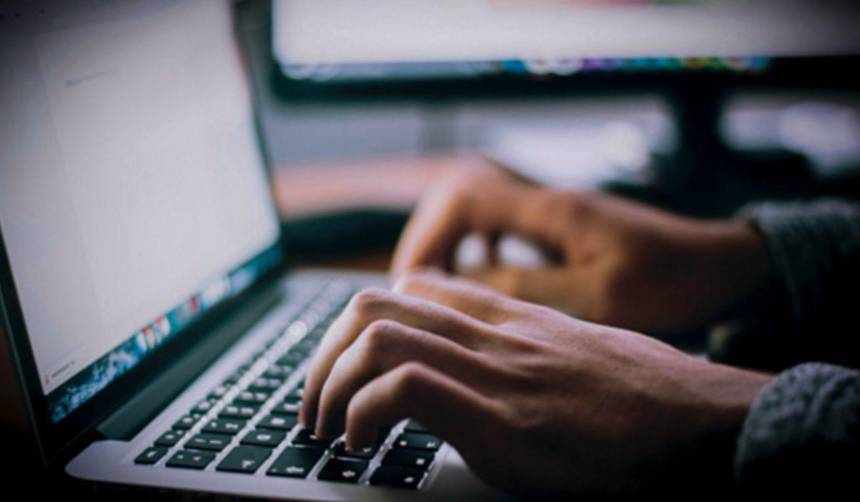 La Paz: Cae sujeto que extorsionaba a una mujer con publicar videos íntimos