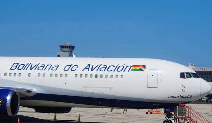 Bolivia aprueba una ley para otorgar transporte aéreo “solidario” a pacientes con cáncer