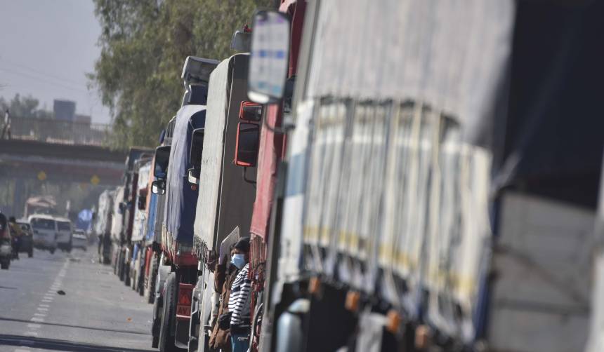 Filas por diésel: “Se está poniendo en riesgo la seguridad alimentaria”, advierten desde el sector productivo