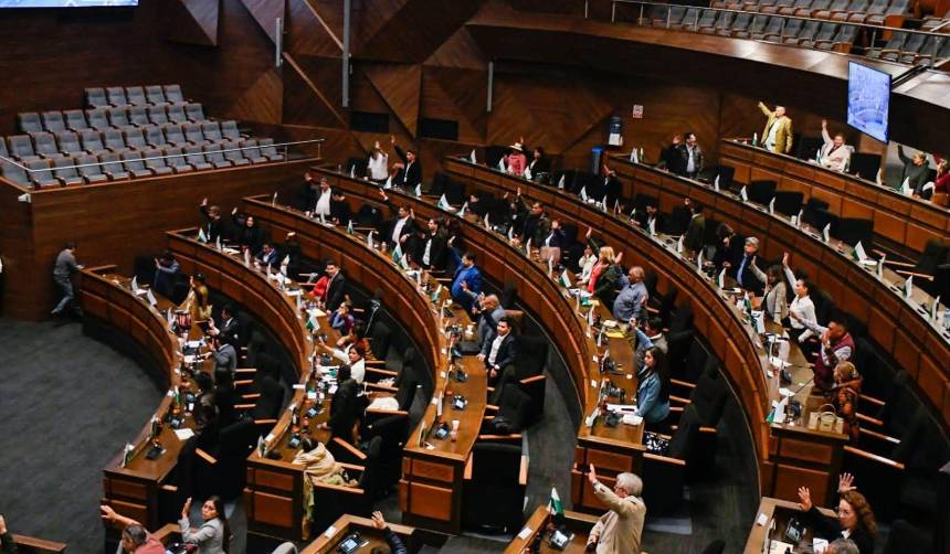 ¿Cuándo asumirá funciones José Armando Urioste como fiscal general interino?