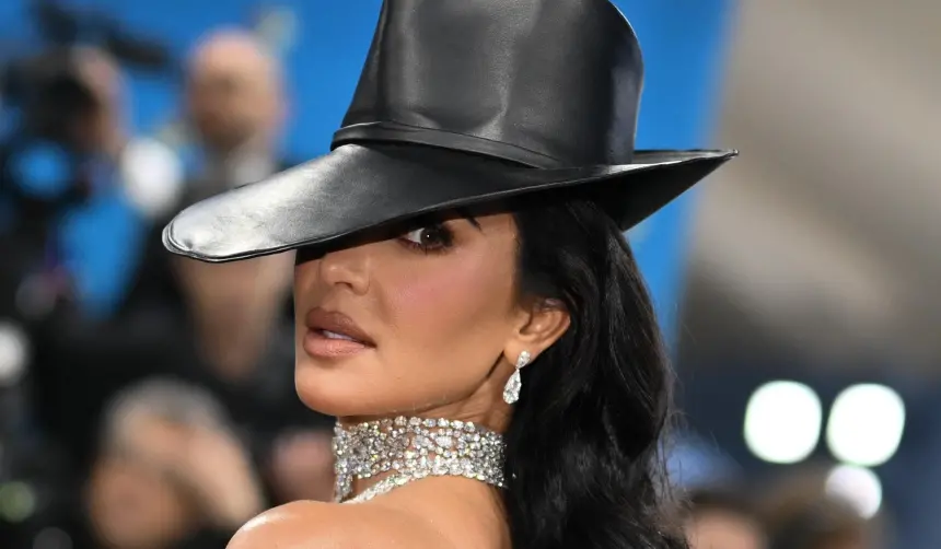 Expectativa ante la declaración de Kim Kardashian en el proceso por su atraco en París