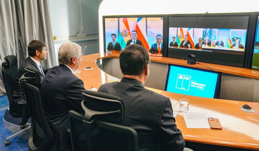 Presidentes de Bolivia y Chile se reúnen para abordar crimen organizado y robo de combustible 