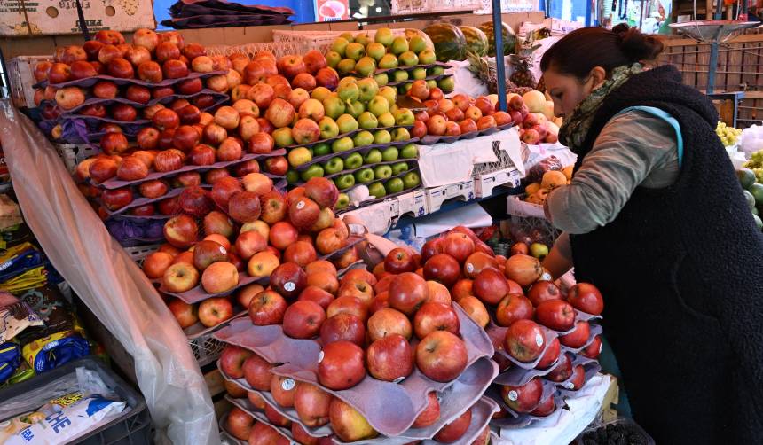 Gremiales advierten con movilizaciones en noviembre, dicen que ventas están bajas y que preocupa alza de la gasolina