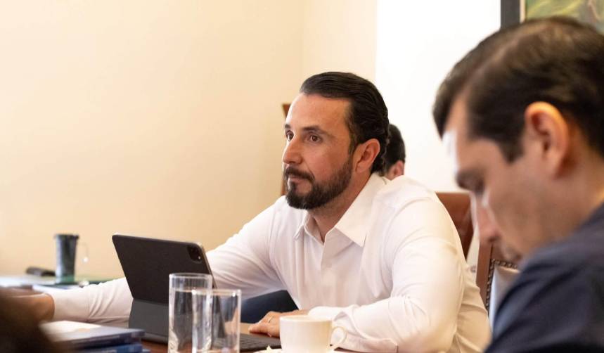 Velasco por combustible: “tenemos que solucionar nuestros problemas desde Santa Cruz, no podemos esperar al Gobierno”