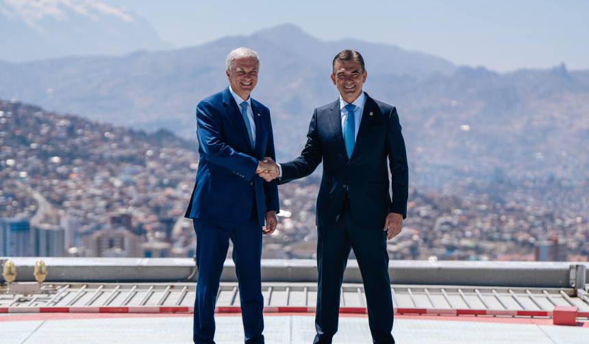 Kast: “He invitado al presidente Rodrigo Paz a una visita de Estado en Chile en 2027 y aceptó”