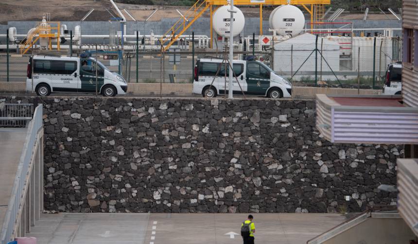 Las Canarias se preparan para la llegada del crucero con brote de hantavirus