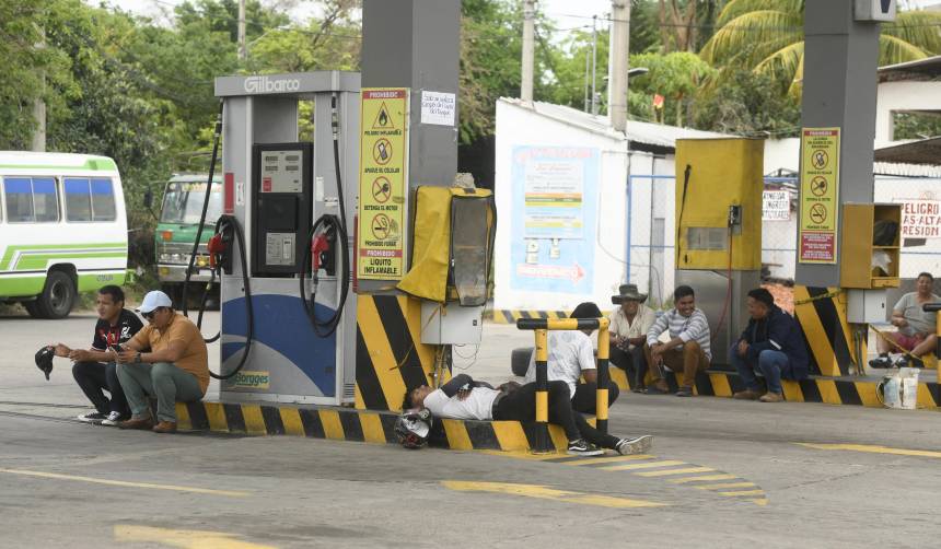 Surtidores se reunirán para analizar ley corta de importación de combustibles